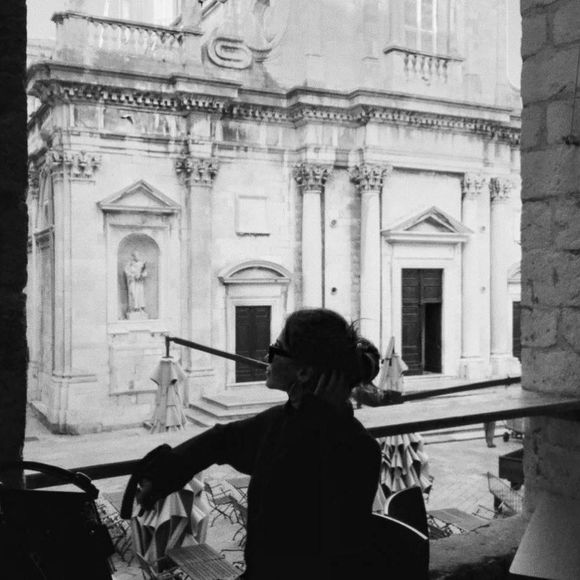 Meet your Posher, Danira - Picture 1 of 1